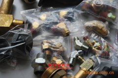 北地ND5250GFLB粉粒物料運輸車用的上柴6C260發動機的配件及修理