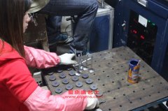 解放CA3310P2K2L6T4NA80平頭天然氣自卸汽車用的濰柴WP10NG300E30發(fā)動機的配件及大修